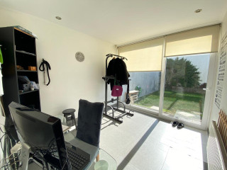 ESCRITORIO O SALA ESTAR